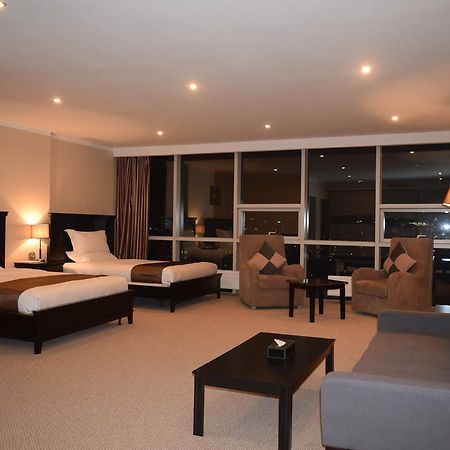 Royal Mountain Hotel 乌兰巴托 外观 照片
