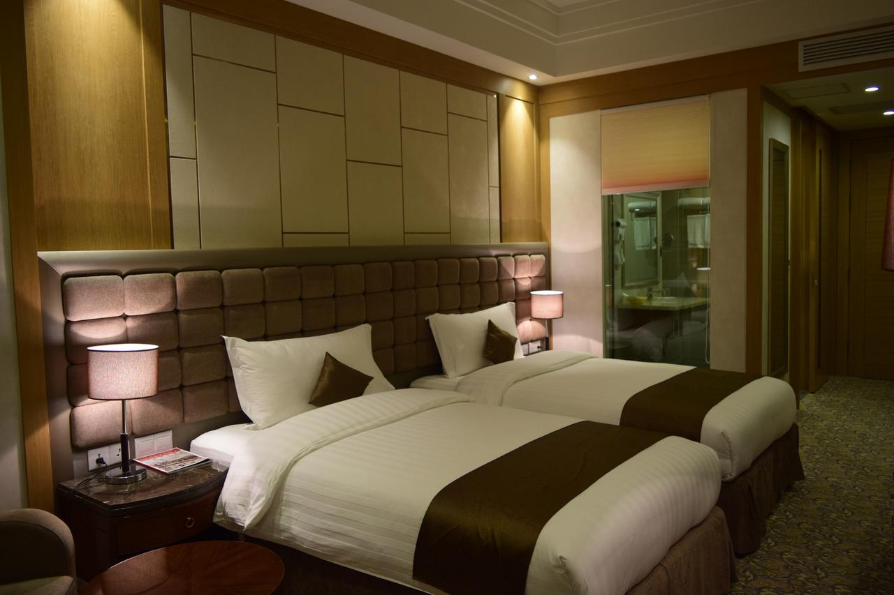 Royal Mountain Hotel 乌兰巴托 外观 照片