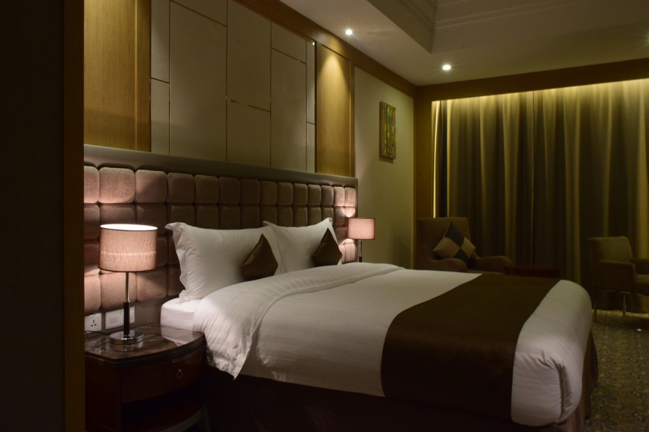 Royal Mountain Hotel 乌兰巴托 外观 照片