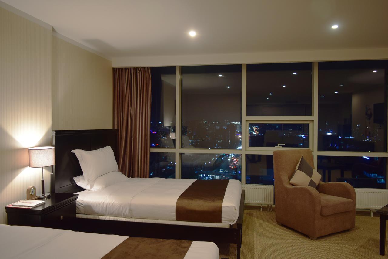 Royal Mountain Hotel 乌兰巴托 外观 照片