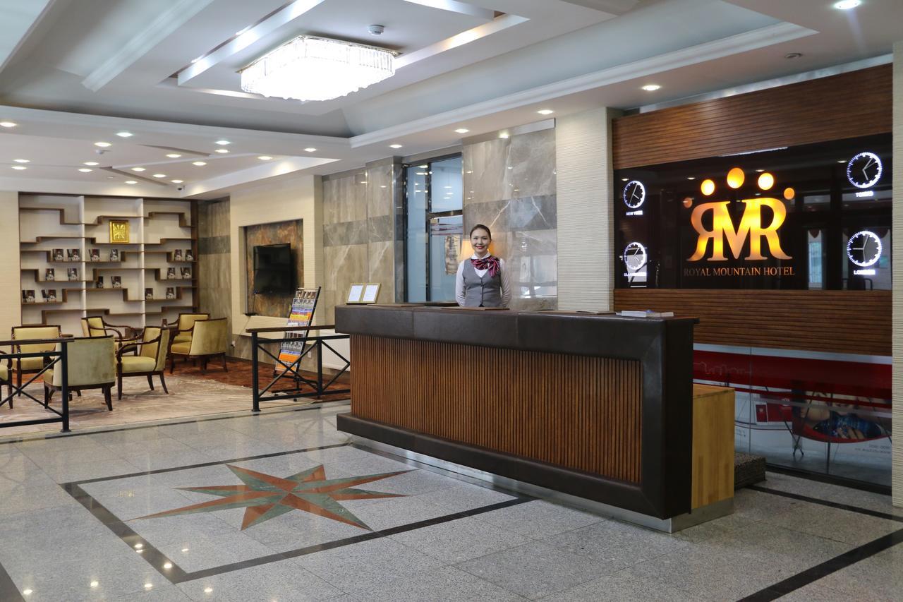 Royal Mountain Hotel 乌兰巴托 外观 照片