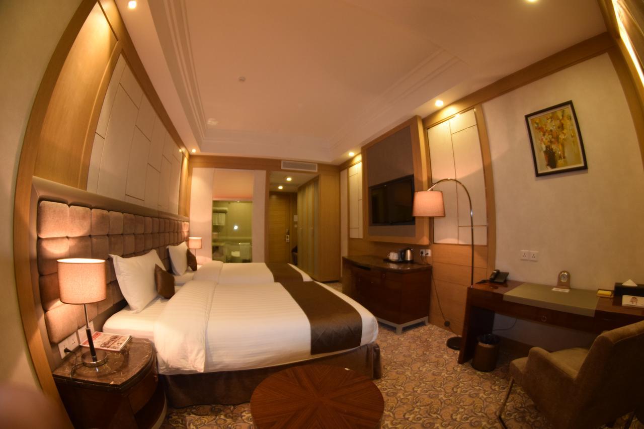 Royal Mountain Hotel 乌兰巴托 外观 照片